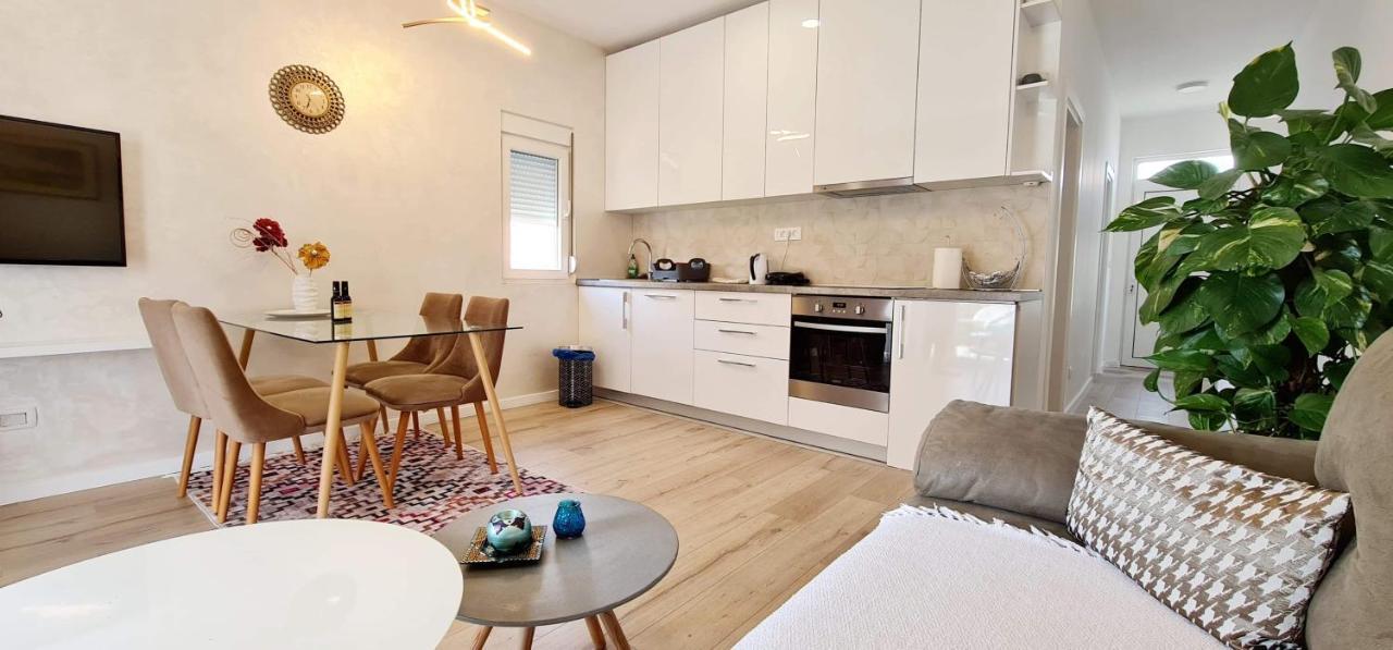 Apartments Тиват Экстерьер фото