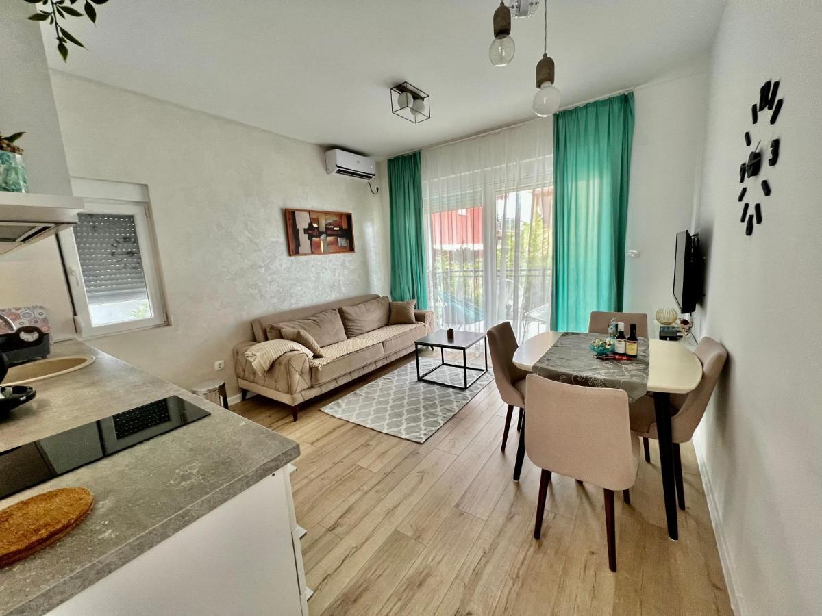 Apartments Тиват Экстерьер фото