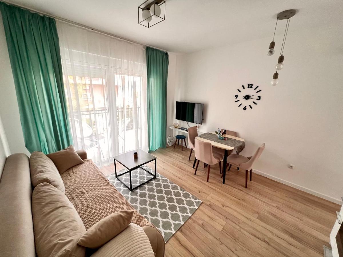 Apartments Тиват Экстерьер фото