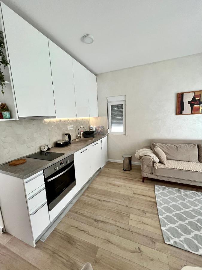 Apartments Тиват Экстерьер фото