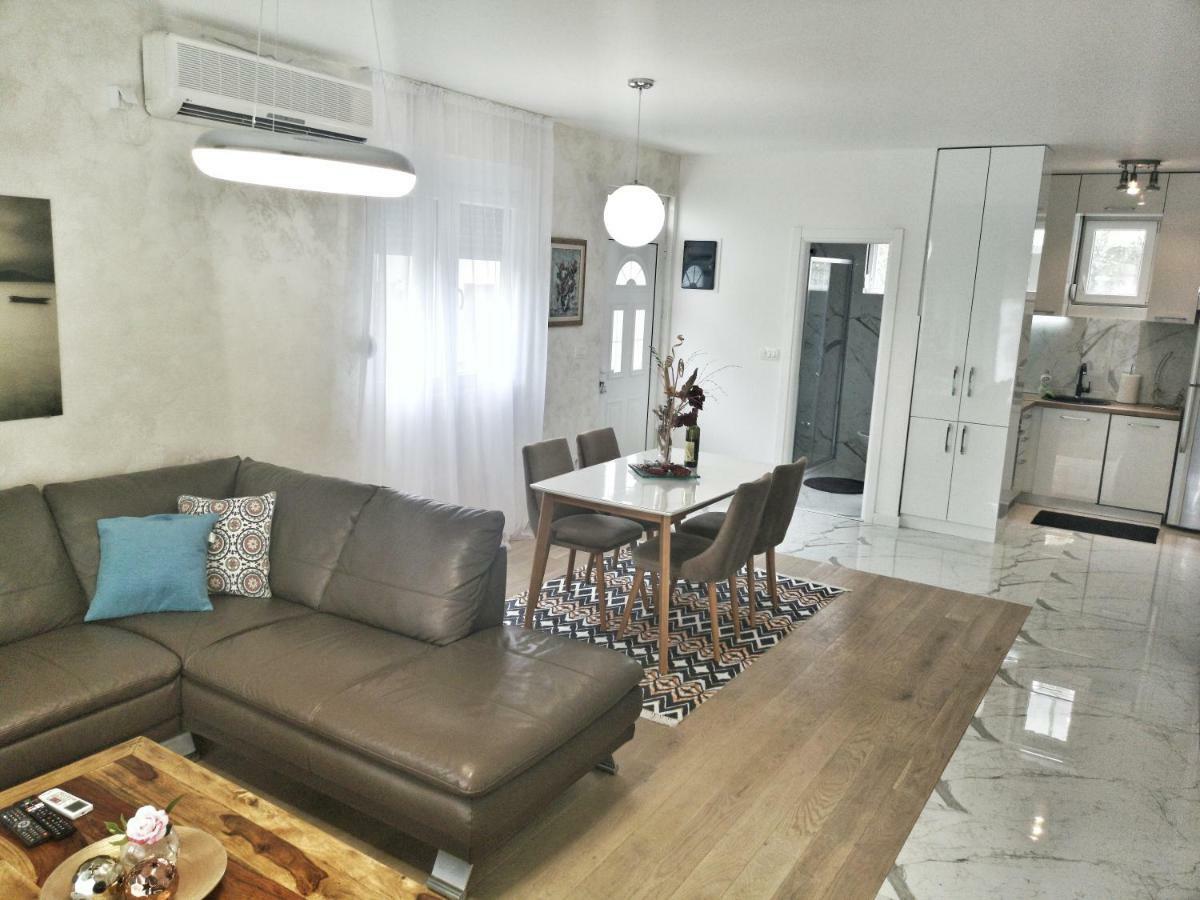 Apartments Тиват Экстерьер фото